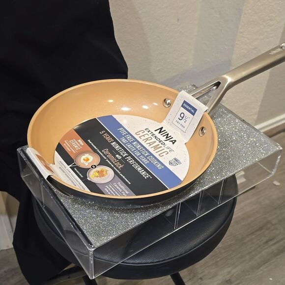 Ninja Extended Life Ceramic Non-Stick 9 1/2" Fry Pan - Picture 11 of 13